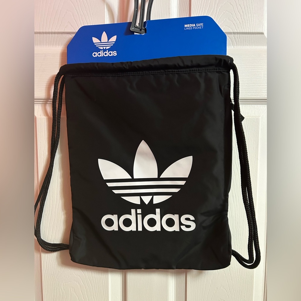 Adidas Black and White Drawstring Backpack “New” never Used!!